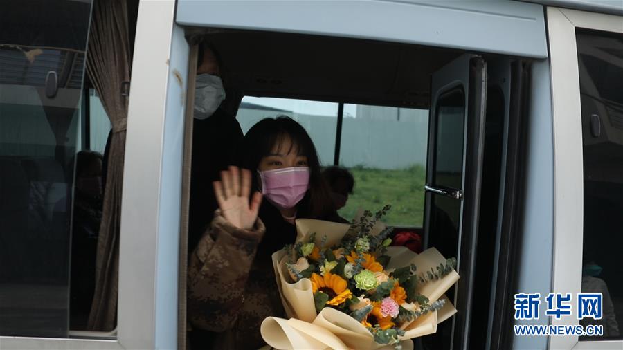 (新华全媒头条·习近平致敬的战“疫”英雄·武汉人民篇·图文互动)(3)壮哉,大武汉——献给英雄的武汉人民