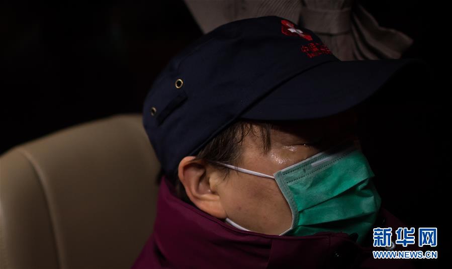 (新华全媒头条·习近平致敬的战“疫”英雄·武汉人民篇·图文互动)(11)壮哉,大武汉——献给英雄的武汉人民